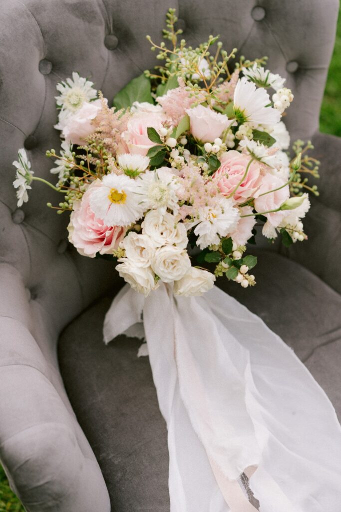 romantic wedding bouquet with pastel shades and delicate flowers