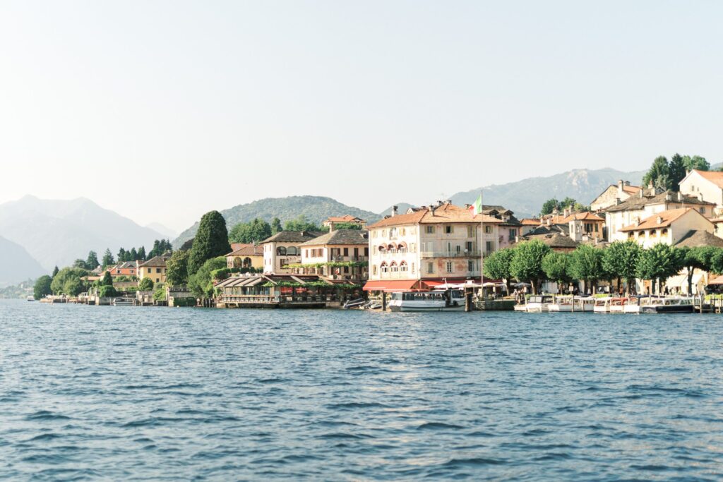 destination wedding planner in Italy - lake como view from a boat in the afternoon