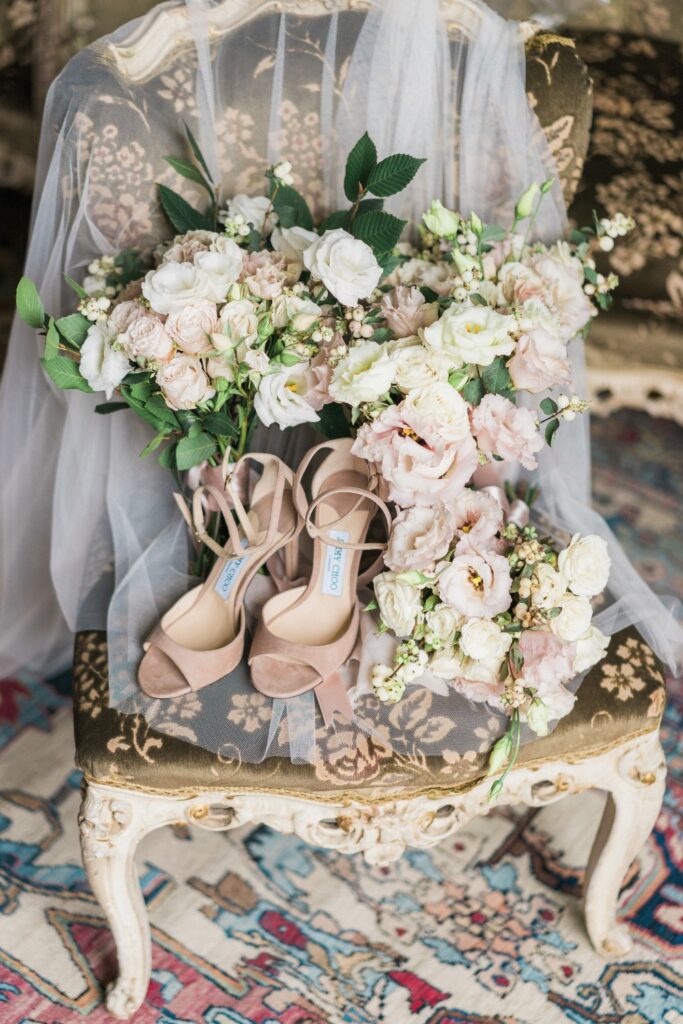 bride details, shoes, flowers and veil for a destination wedding in lake como